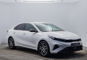 Подержанный автомобиль Kia Cerato Sedan 2021 года (7 фото)
