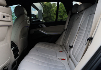 Подержанный автомобиль BMW X5 2020 года (8 фото)