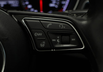 Подержанный автомобиль Audi A4 Sedan 2018 года (12 фото)