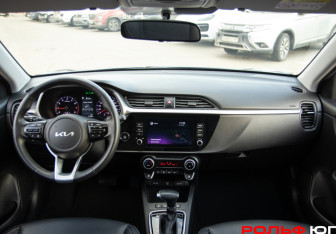 Подержанный автомобиль Kia Rio Hatchback 2022 года (10 фото)