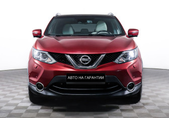Подержанный автомобиль Nissan Qashqai 2016 года (2 фото)