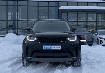 Подержанный автомобиль Land Rover Discovery 2017 года (2 фото)