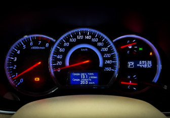 Подержанный автомобиль Nissan Teana 2013 года (13 фото)