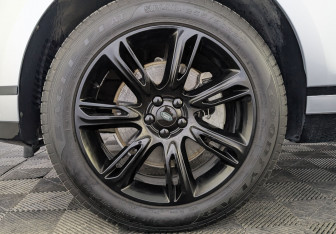 Подержанный автомобиль Land Rover Range Rover Velar 2023 года (12 фото)