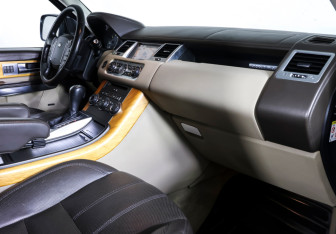 Подержанный автомобиль Land Rover Range Rover Sport 2011 года (11 фото)