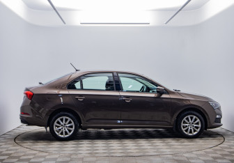 Подержанный автомобиль Skoda Rapid Liftback 2020 года (4 фото)