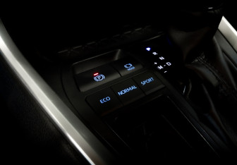 Подержанный автомобиль Toyota RAV4 2019 года (30 фото)