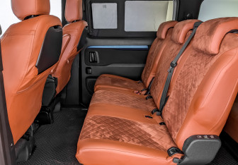 Подержанный автомобиль Peugeot Traveller 2018 года (12 фото)