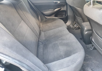 Подержанный автомобиль Honda Civic Sedan 2008 года (11 фото)