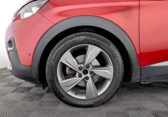 Подержанный автомобиль Peugeot 3008 2018 года (18 фото)