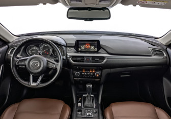 Подержанный автомобиль Mazda 6 Sedan 2018 года (14 фото)