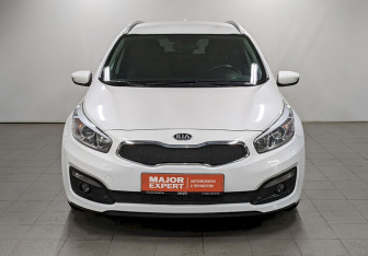 Подержанный автомобиль Kia Ceed Wagon 2018 года (2 фото)