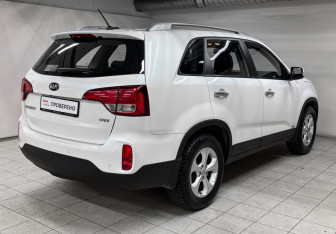 Подержанный автомобиль Kia Sorento 2018 года (5 фото)