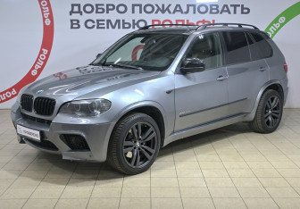 Подержанный автомобиль BMW X5 2009 года (1 фото)