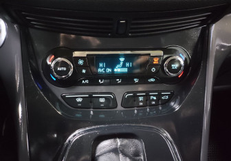 Подержанный автомобиль Ford Kuga 2013 года (19 фото)