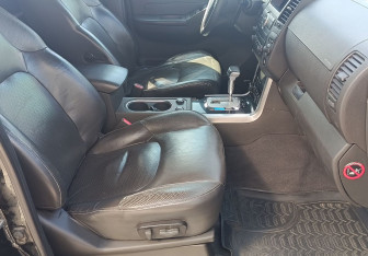 Подержанный автомобиль Nissan Pathfinder 2010 года (9 фото)