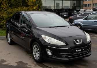 Подержанный автомобиль Peugeot 408 2013 года (2 фото)