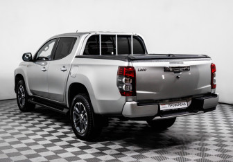 Подержанный автомобиль Mitsubishi L200 2022 года (7 фото)