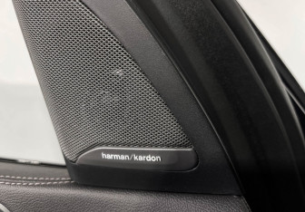 Подержанный автомобиль BMW X5 2021 года (19 фото)