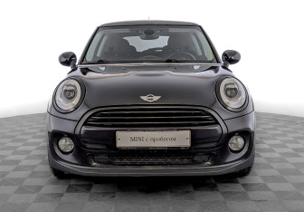 Подержанный автомобиль MINI Hatch 2016 года (2 фото)