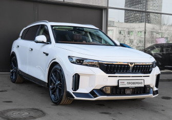 Подержанный автомобиль Voyah Free 2023 года (3 фото)