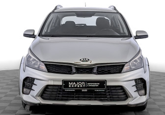 Подержанный автомобиль Kia Rio Hatchback 2021 года (2 фото)