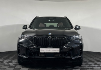 Подержанный автомобиль BMW X5 2024 года (3 фото)