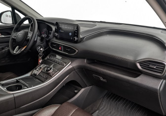 Подержанный автомобиль Hyundai Santa Fe 2021 года (13 фото)