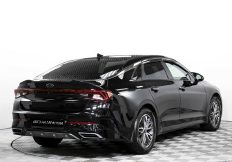 Подержанный автомобиль Kia K5 2021 года (5 фото)