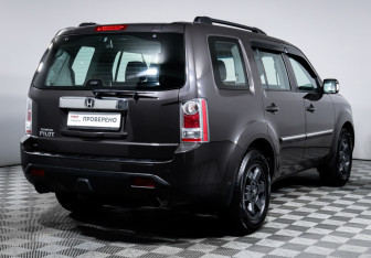 Подержанный автомобиль Honda Pilot 2013 года (5 фото)