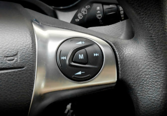 Подержанный автомобиль Ford Focus Hatchback 2013 года (24 фото)