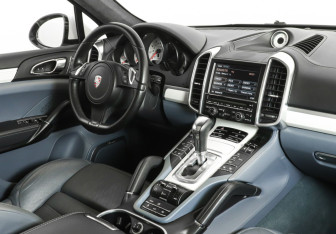Подержанный автомобиль Porsche Cayenne 2013 года (20 фото)