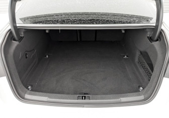 Подержанный автомобиль Audi A6 Sedan 2018 года (10 фото)