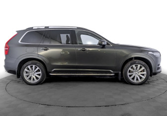 Подержанный автомобиль Volvo XC90 2018 года (4 фото)