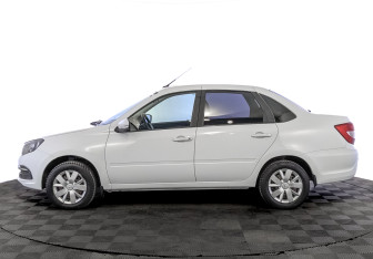 Подержанный автомобиль LADA (ВАЗ) Granta Sedan 2022 года (8 фото)