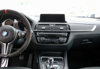 Подержанный автомобиль BMW M2 2021 года (15 фото)