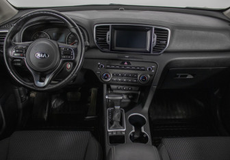 Подержанный автомобиль Kia Sportage 2018 года (13 фото)
