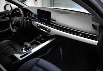 Подержанный автомобиль Audi A4 Sedan 2021 года (26 фото)