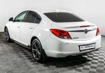 Подержанный автомобиль Opel Insignia Sedan 2013 года (7 фото)