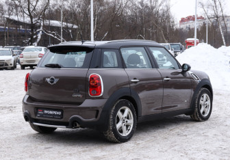Подержанный автомобиль MINI Countryman 2011 года (5 фото)
