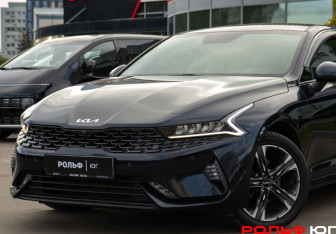 Подержанный автомобиль Kia K5 2022 года (24 фото)