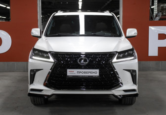 Подержанный автомобиль Lexus LX 2019 года (2 фото)