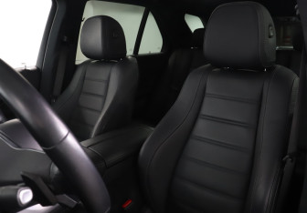 Подержанный автомобиль Mercedes-Benz GLE 2022 года (17 фото)