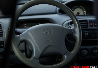 Подержанный автомобиль Hyundai Matrix 2006 года (11 фото)