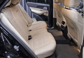 Подержанный автомобиль Mercedes-Benz GLE 2020 года (12 фото)