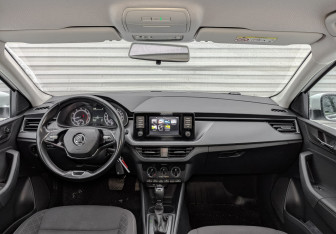 Подержанный автомобиль Skoda Rapid Liftback 2021 года (14 фото)