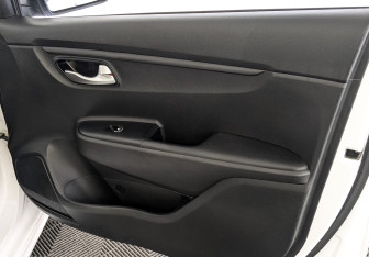 Подержанный автомобиль Kia Rio Sedan 2021 года (25 фото)