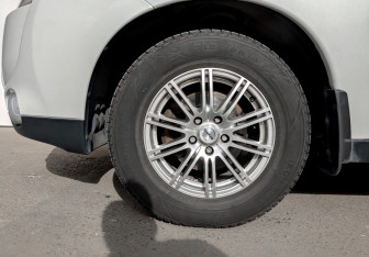 Подержанный автомобиль Mitsubishi Outlander 2013 года (18 фото)