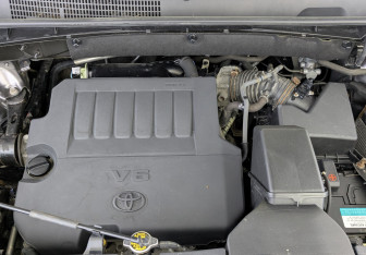 Подержанный автомобиль Toyota Highlander 2014 года (9 фото)