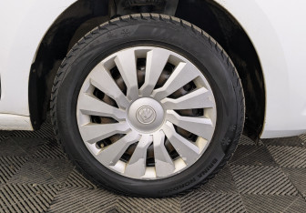 Подержанный автомобиль Skoda Rapid Liftback 2021 года (12 фото)